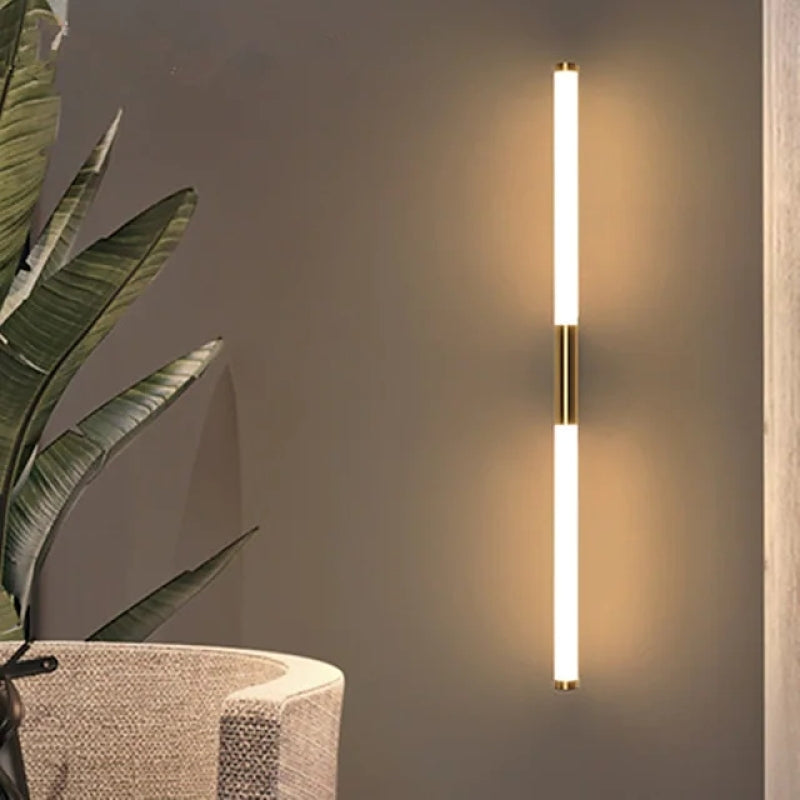 Minimalistyczna Lampa Ścienna Liniowa Aeri, Złota