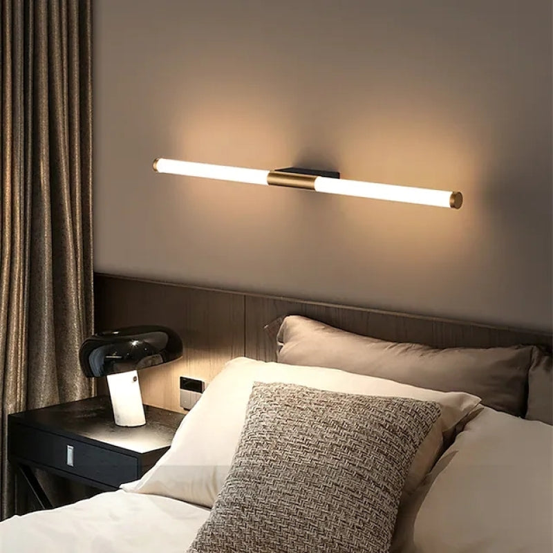 Minimalistyczna Lampa Ścienna Liniowa Aeri, Złota