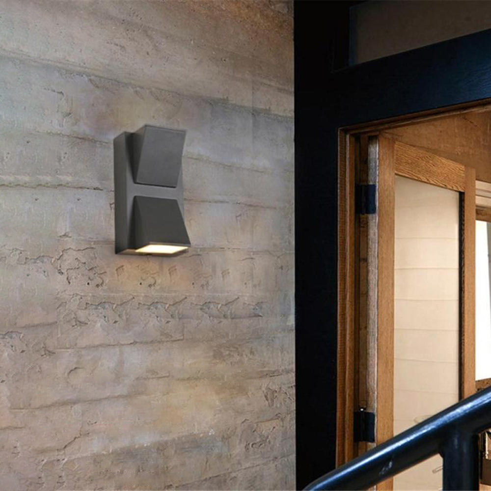 Terin Nowoczesna Czarna Zewnętrzna Lampa Ścienna LED