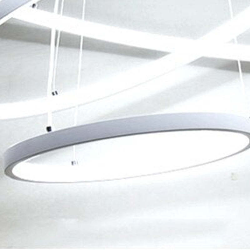 Lampa wisząca Toriq, z podświetlanym wewnętrznym pierścieniem, Biała/Czarna/Złota