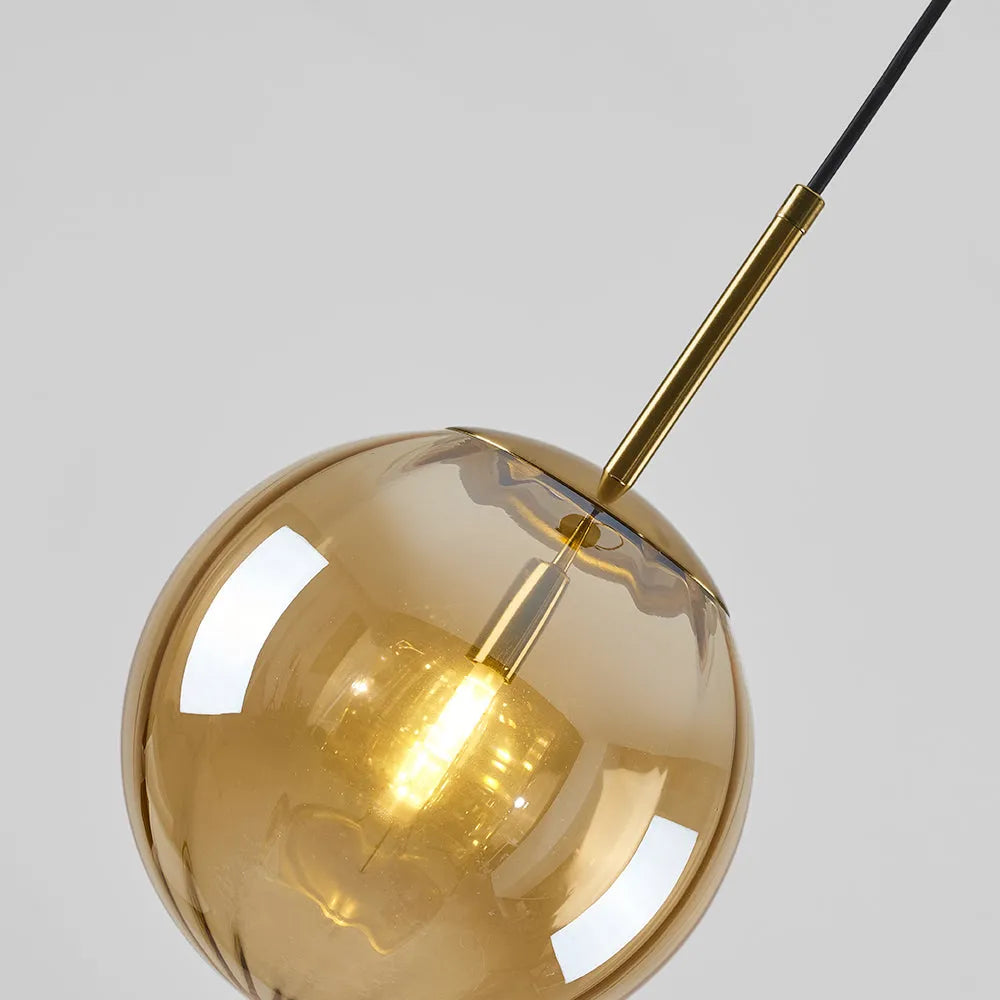 Lampa wisząca Elsyn, szklana kula, nowoczesna