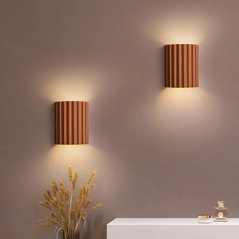 Orvian Lampa Ścienna Półcylindryczna z Żywicy